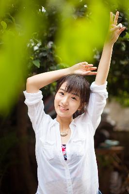 迷人的人妻HHD语中字