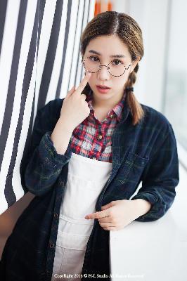 小婕子伦流澡到高潮视频