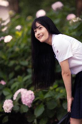 青青河边草