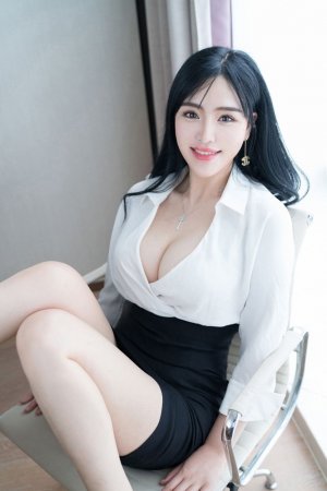 高H喷水荡肉欲文〈H〉