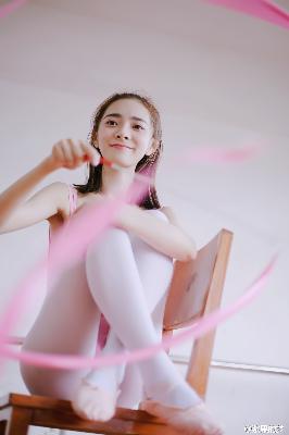 欧美黑吊大战白妞欧美大片