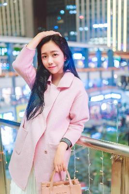 巨乳美女
