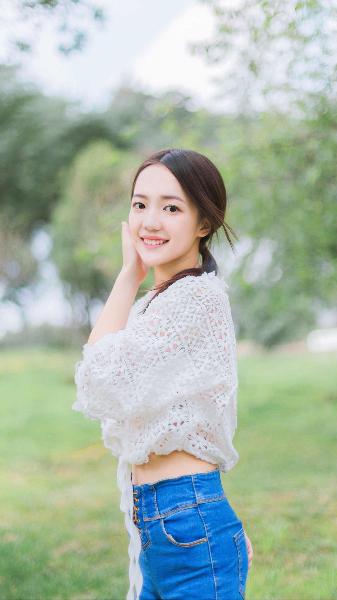 女人张开腿让男人添