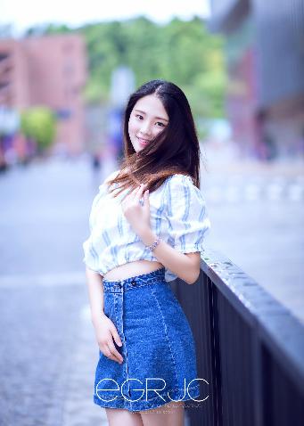 胡桃尿道口挤出白色脓状物