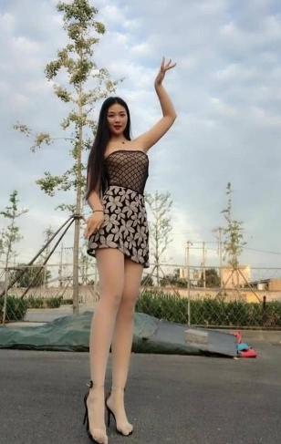 腹肌小奶狗的裤子里面的东西