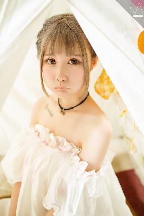 欧美黑吊大战白妞欧美大片