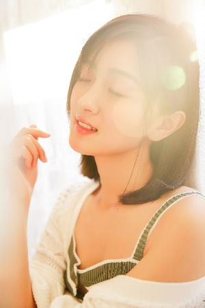 中国白嫩丰满人妻VIDEOS
