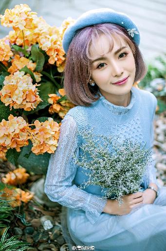 女人荫蒂被添全过程